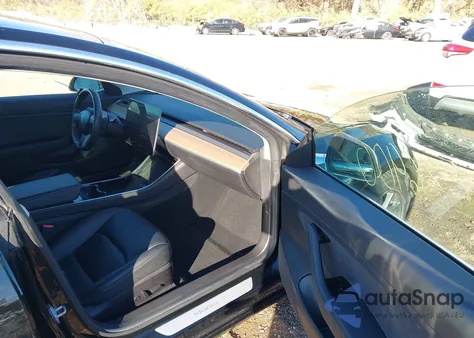 2019 Tesla Model 3 Long Range/Performance from USA, damaged, VIN 5YJ3E1EB4KF384528